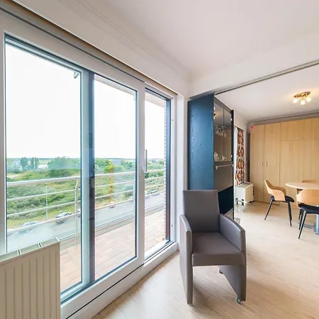 Cozy On The 5th Floor With Terrace Daire Middelkerke